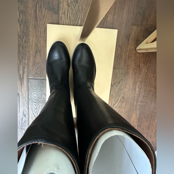 FRYE | Women's Melissa Button Back Zip - Picture 6 of 8